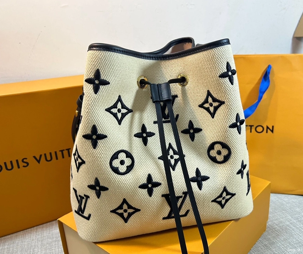 MM NÉONOÉ VUITTON LOUIS 0810
